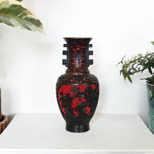 Vintage Cinnabar Chinese Carved Black And Red Lacquer Vase, 7 Inches Tall